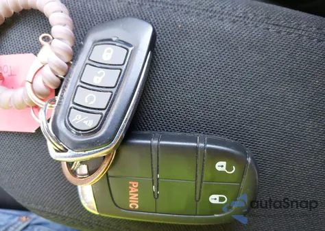 2017 Jeep Renegade Sport 4X4 z USA, uszkodzony, nr VIN ZACCJBAB8HPF90752